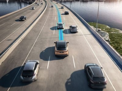 Interstar électrique en train de charger