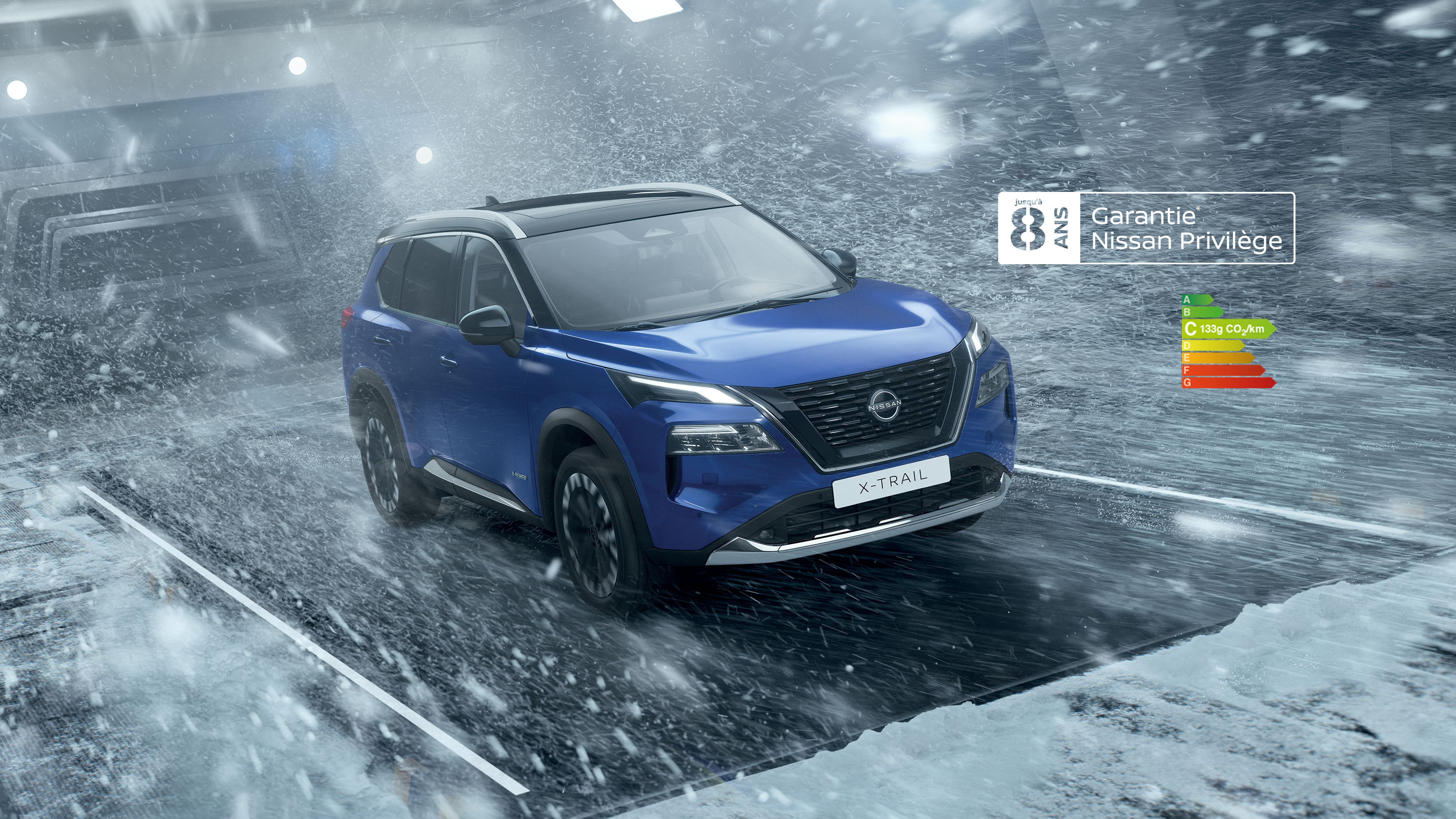 Nissan X-TRAIL voiture 7 places couverture brochure - maison