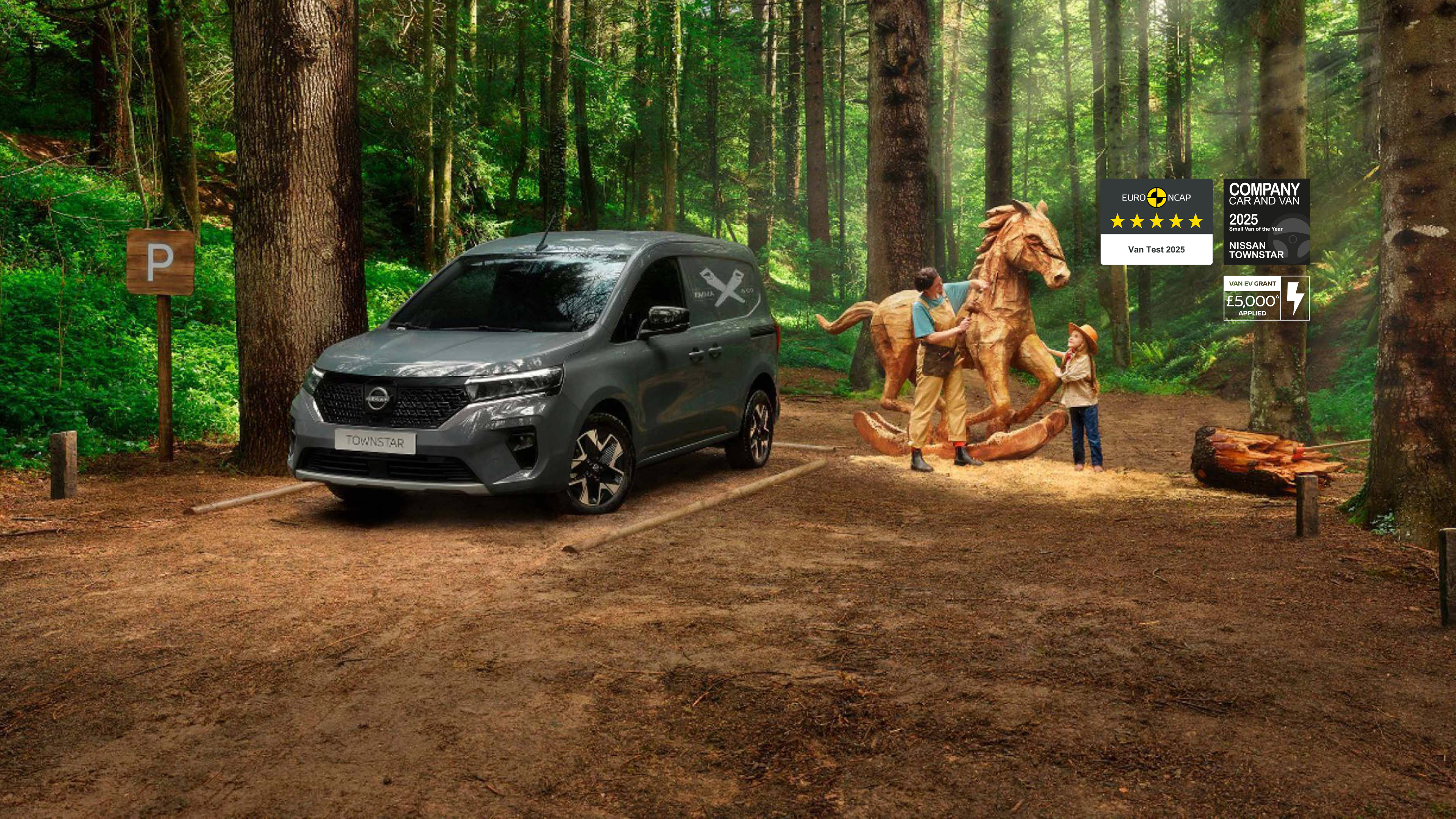 Nissan Townstar Van - COVER VISUAL / 3/4 FRONT WITH DELIVERY MAN