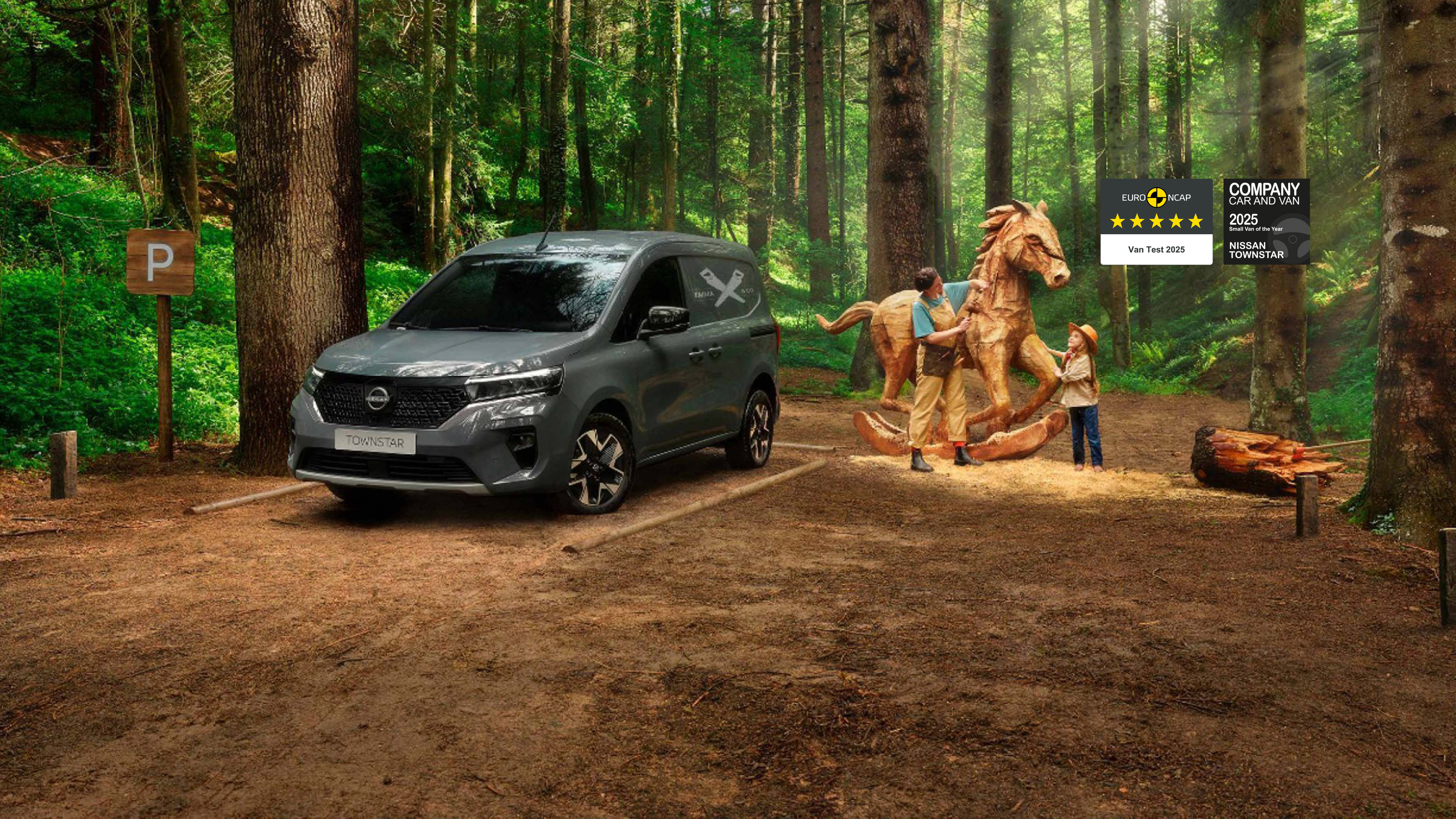 Nissan Townstar Van - COVER VISUAL / 3/4 FRONT WITH DELIVERY MAN