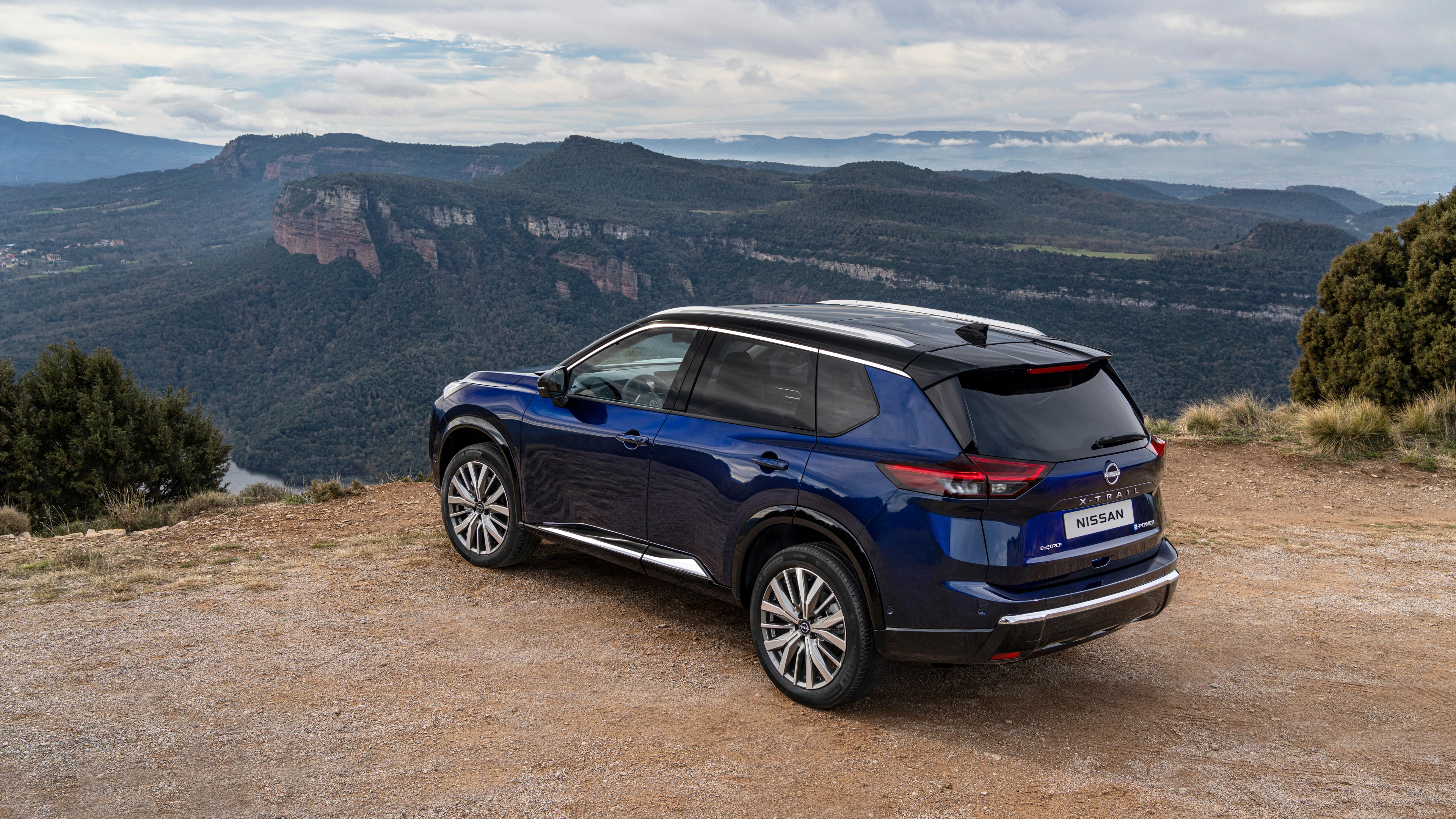 The X-Trail on a mountain road