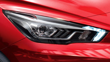 Feux avant à LED de la Nouvelle Nissan MICRA 