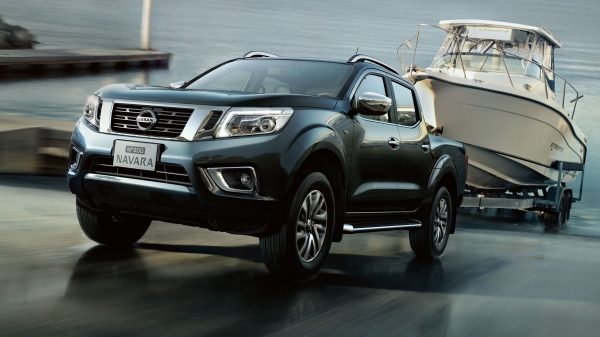 navara exterior driving on road