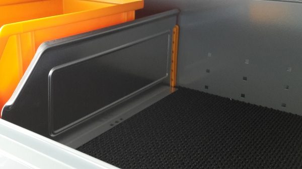 CONVERSIONS DU NISSAN NV300 - SYSTÈME DE CLOISONNEMENT