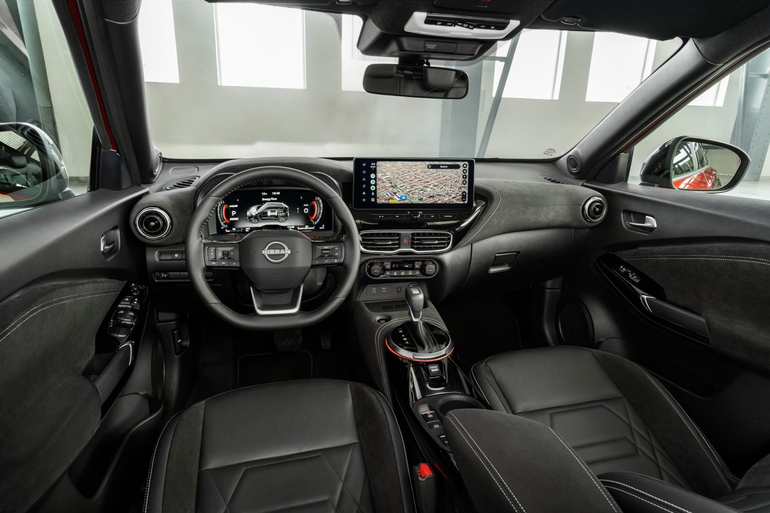 Design intérieur Nissan Juke vue de face avec passager