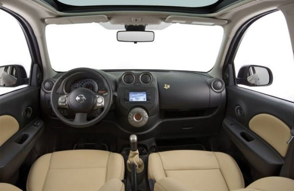 תא הנוסעים של ניסאן מיקרה במהדורת Lolita Lempicka