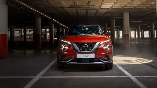 Nissan Juke, City SUV e Crossover. Anche Full Hybrid
