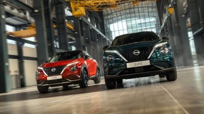 Nissan Juke e Qashqai in un capannone
