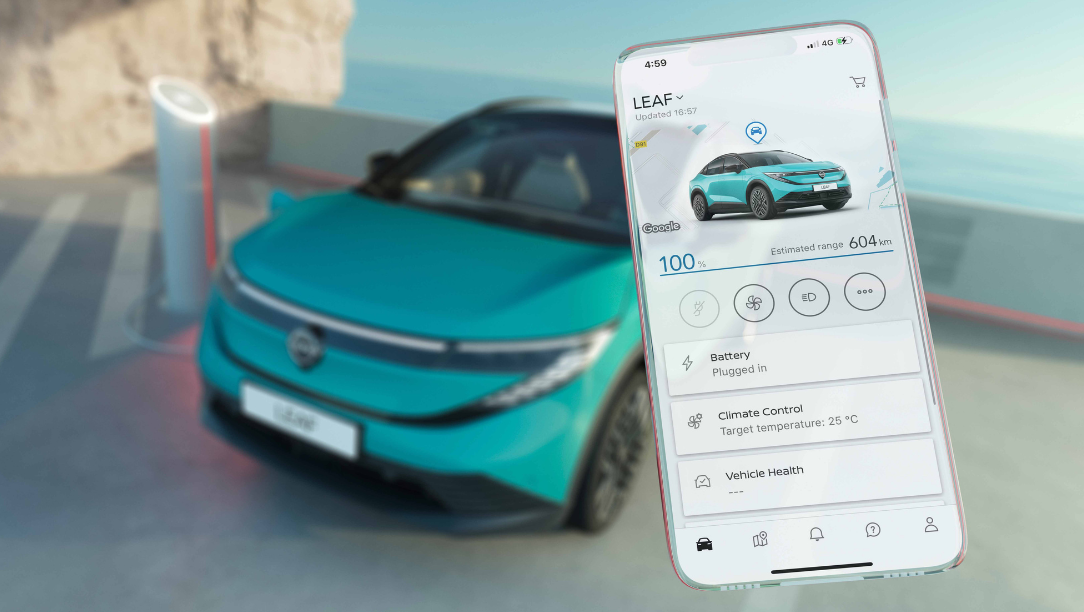 „Nissan LEAF“ ir išmaniajame telefone rodoma programėlė „NissanConnect Services“.