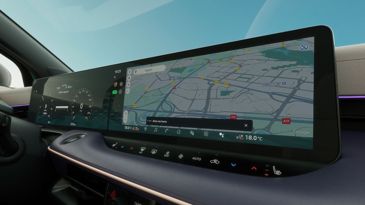 „Nissan LEAF“ informacinės – pramoginės sistemos ekranas su navigacijos žemėlapiu.