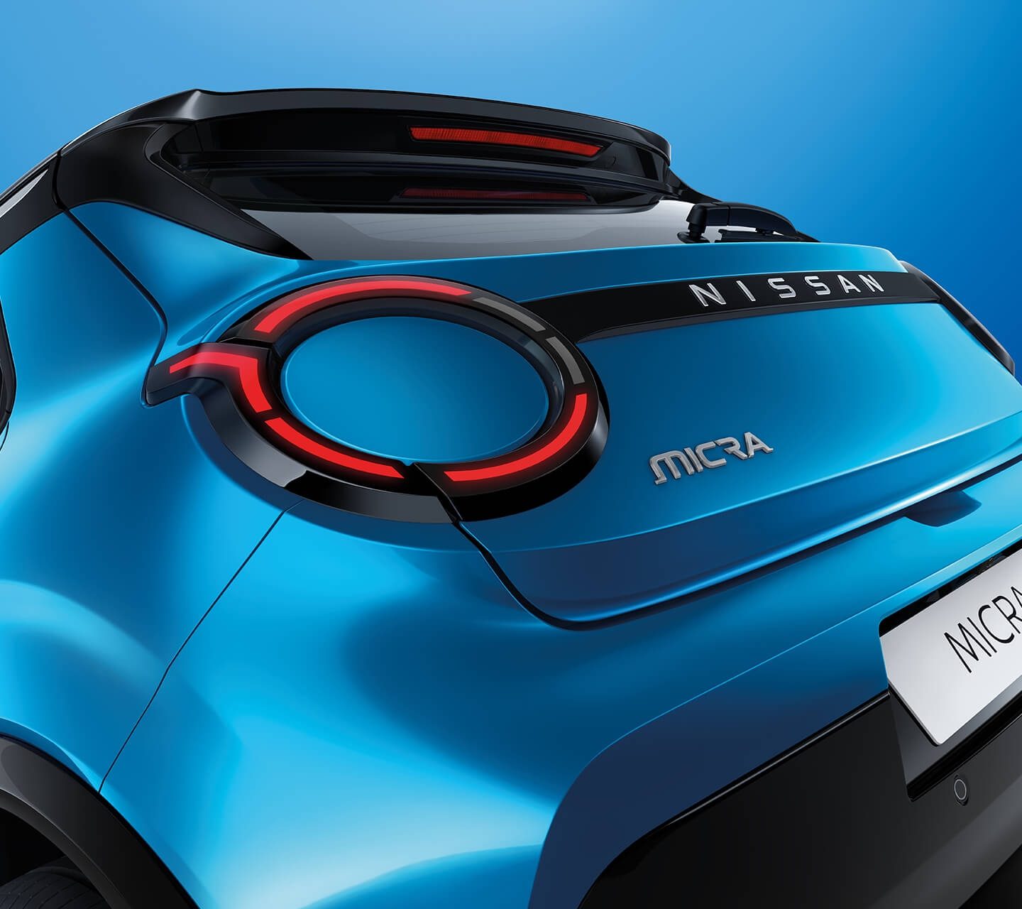 Bilde av en blå Nissan MICRA elbil