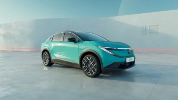 „Nissan LEAF“.