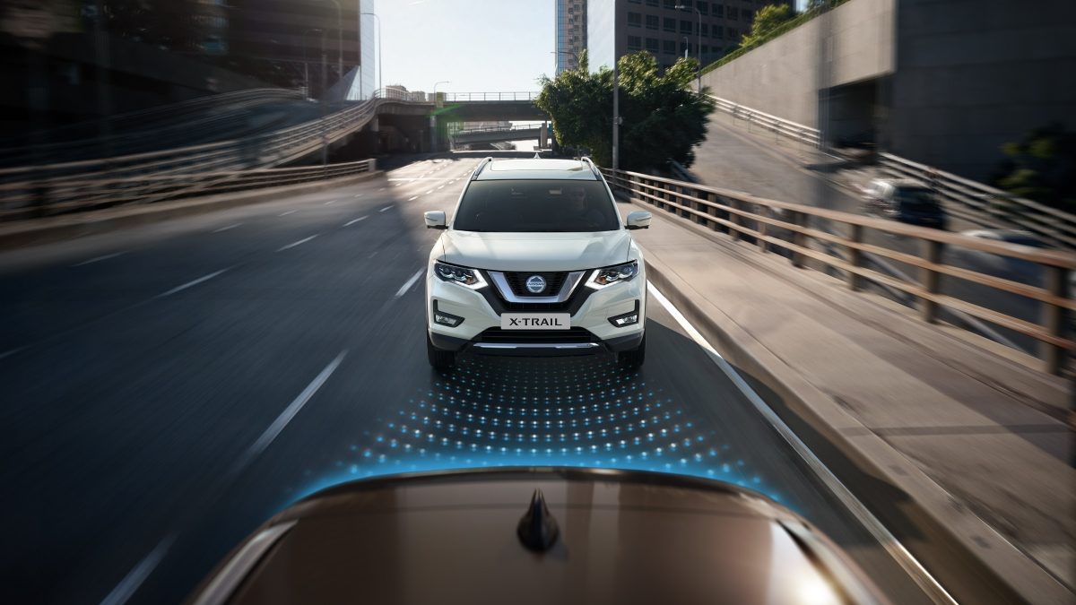 Nissan X-TRAIL Intelligent Emergency Braking incl. Pedestrian Recognition