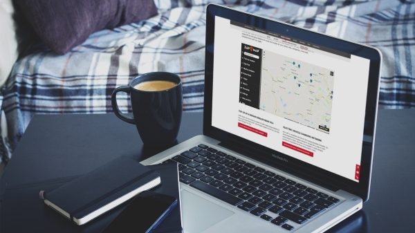 Nouveau Nissan e-NV200 : ordinateur portable avec Zap Map à l’écran