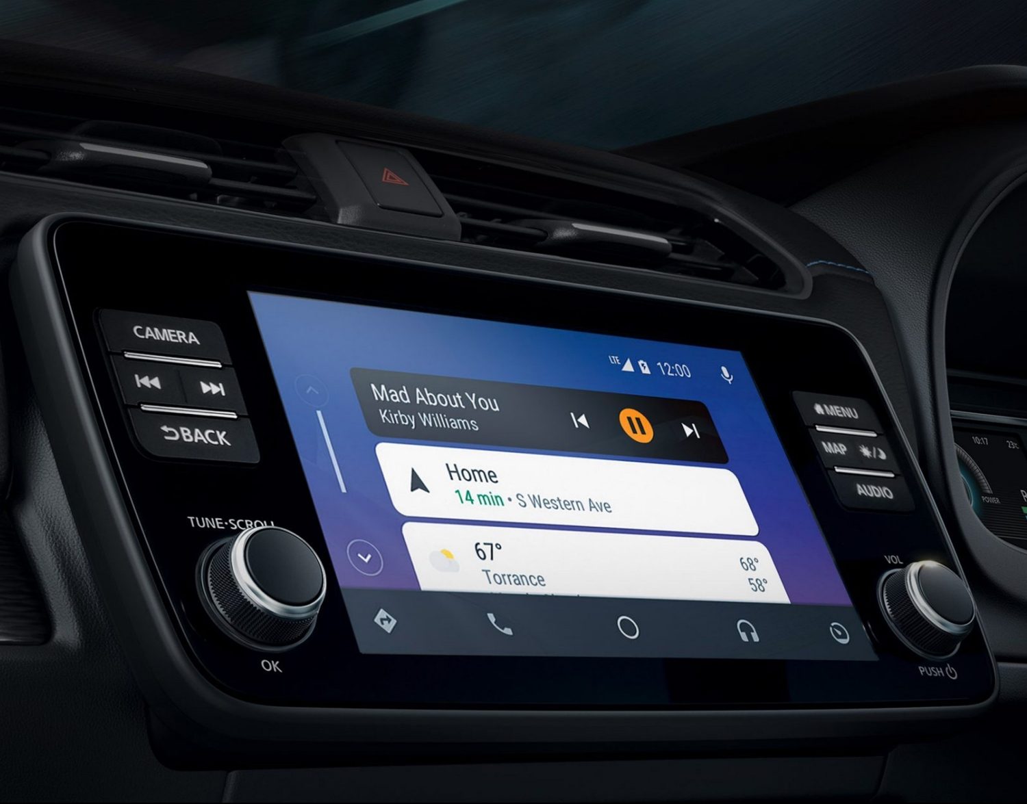 Nissan LEAF 3/4 interior view of the console with audio screen