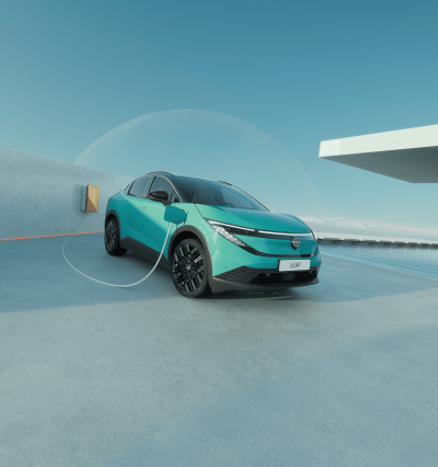 Turkis Nissan LEAF liten stor elbil med lang rekkevidde