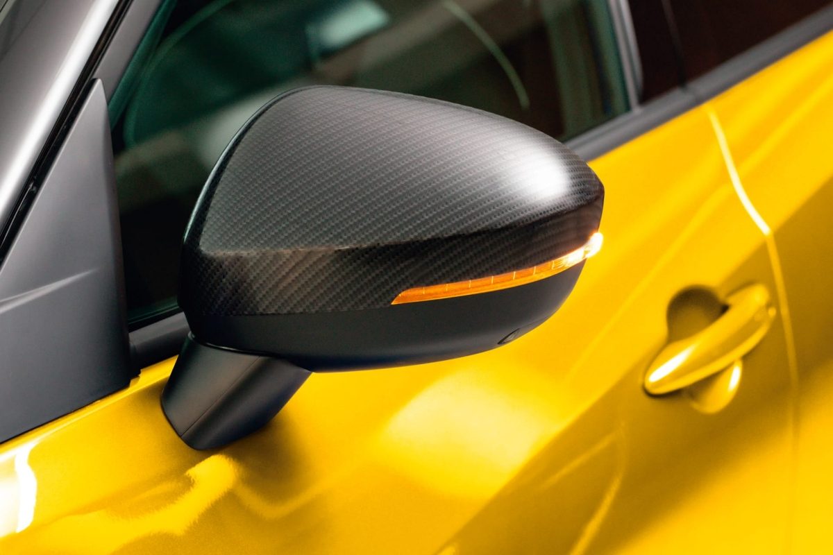 EMBELLECEDOR DE RETROVISOR EN NEGRO CARBONO NISSAN JUKE