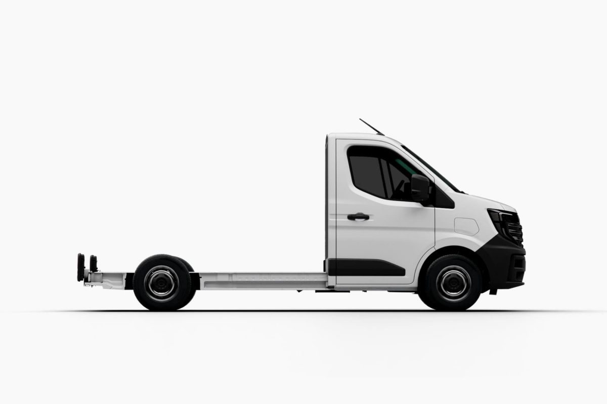 Nissan Interstar Cabina con plataforma