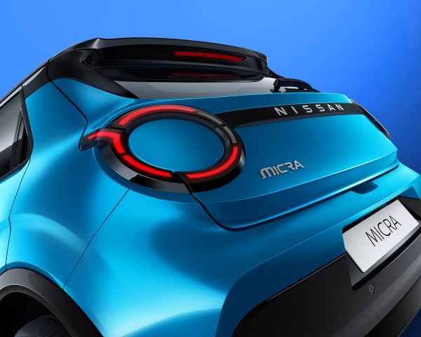 Nissan JUKE lame de pare-choc avant argentée