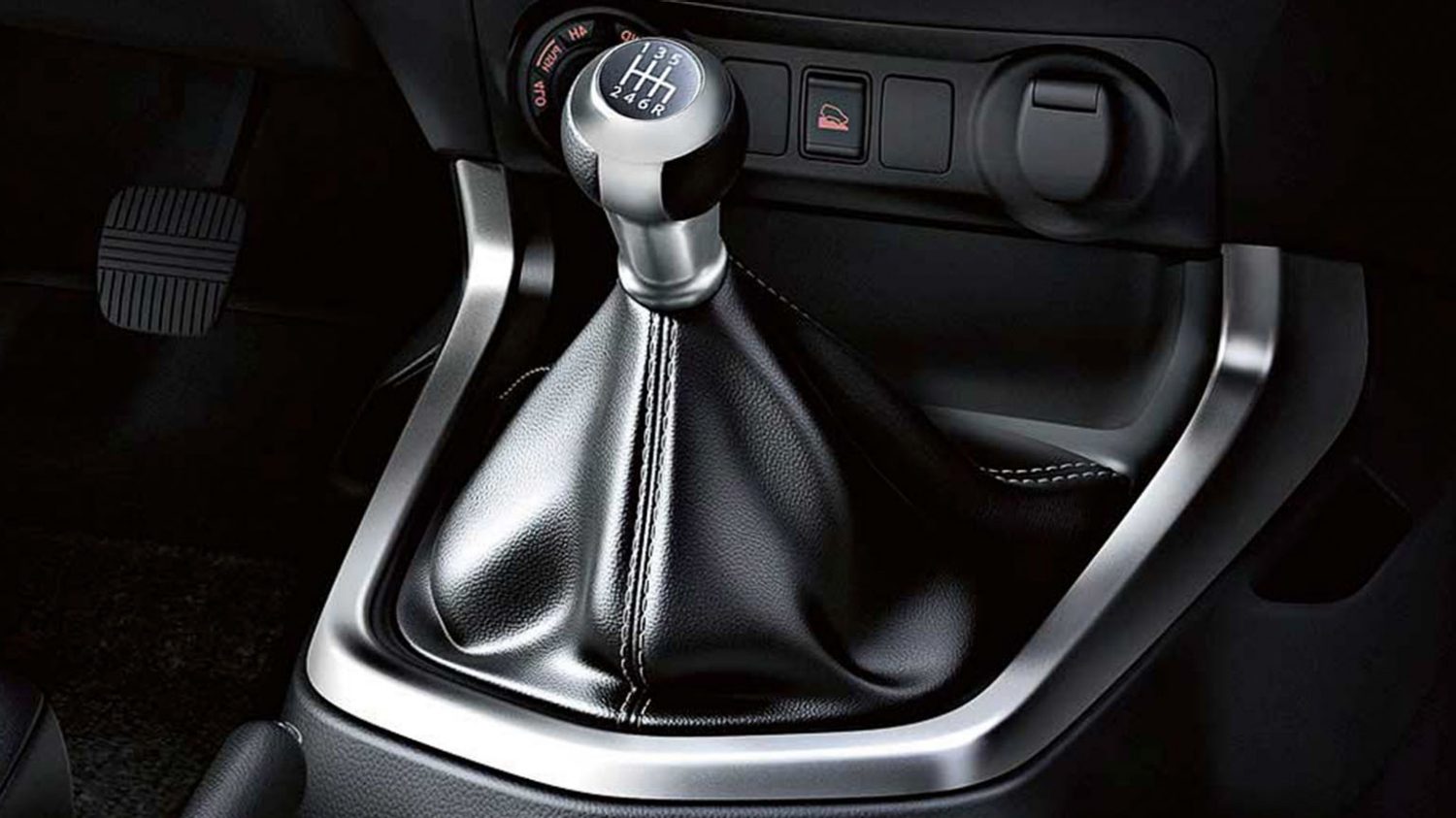 Nissan NP300 Navara - 6-speed manual transmission shifter
