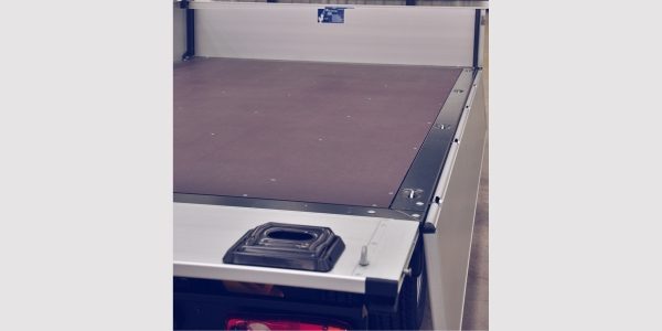 nt400-dropside-non-slip-deck-2