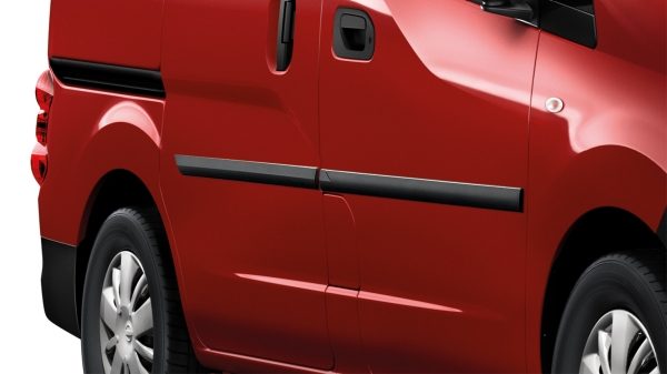 Nissan NV200 - Exterior - Body side mouldings