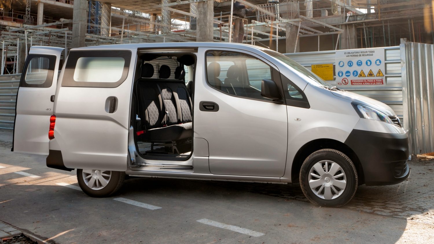 Nissan nv200 запчасти