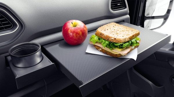 Nissan NV400 - Rangement inférieur à deux niveaux