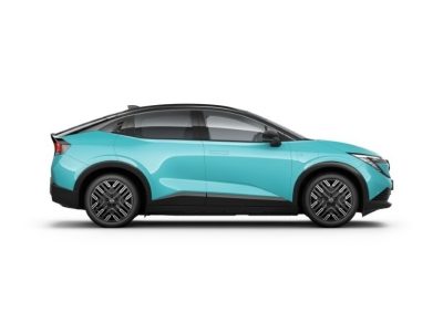 Bilde av en turkis Nissan LEAF elbil