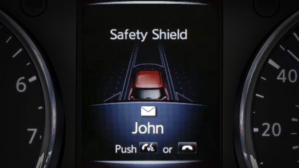 Écran TFT du Nissan X-TRAIL - Aides à la conduite