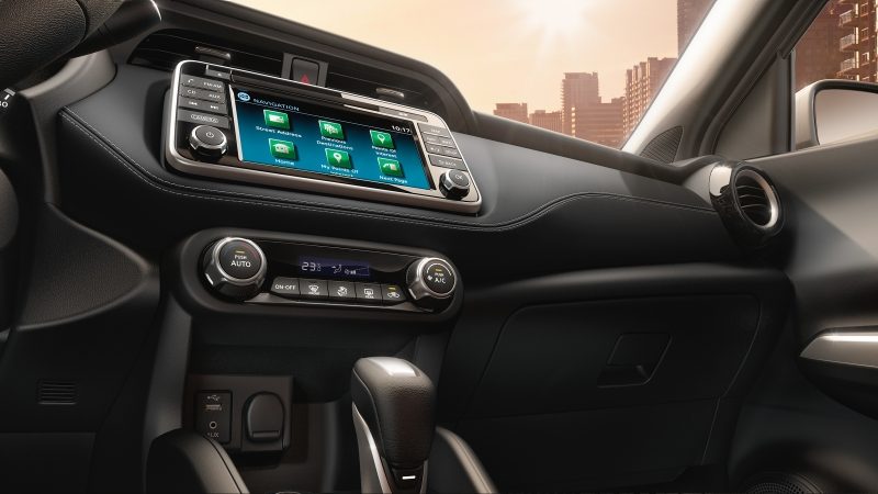 Nissan Kicks instrumentation panel detail