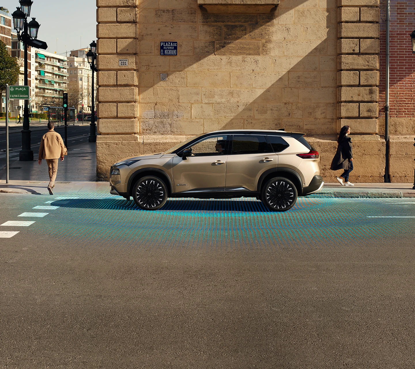 فرملة طوارئ أمامية مع كشف المشاة