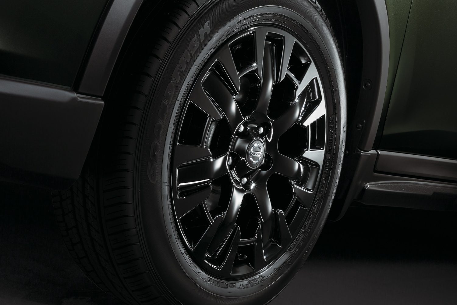 NISSAN X-TREMER BLACK ALLOY WHEELS