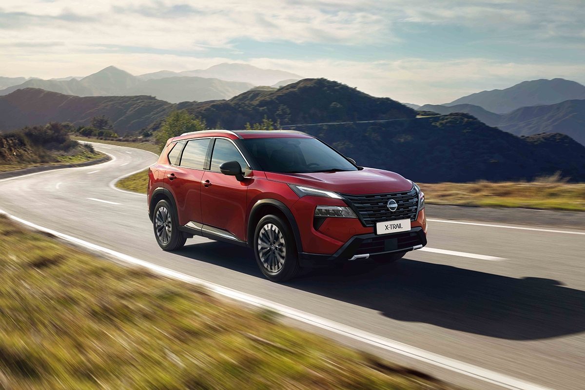 Nissan X-Trail – chłopiec ze słuchawką