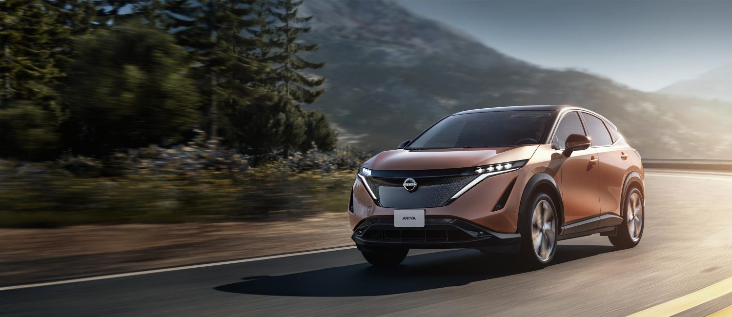 noul nissan ariya full electric foto din profil pe strada
