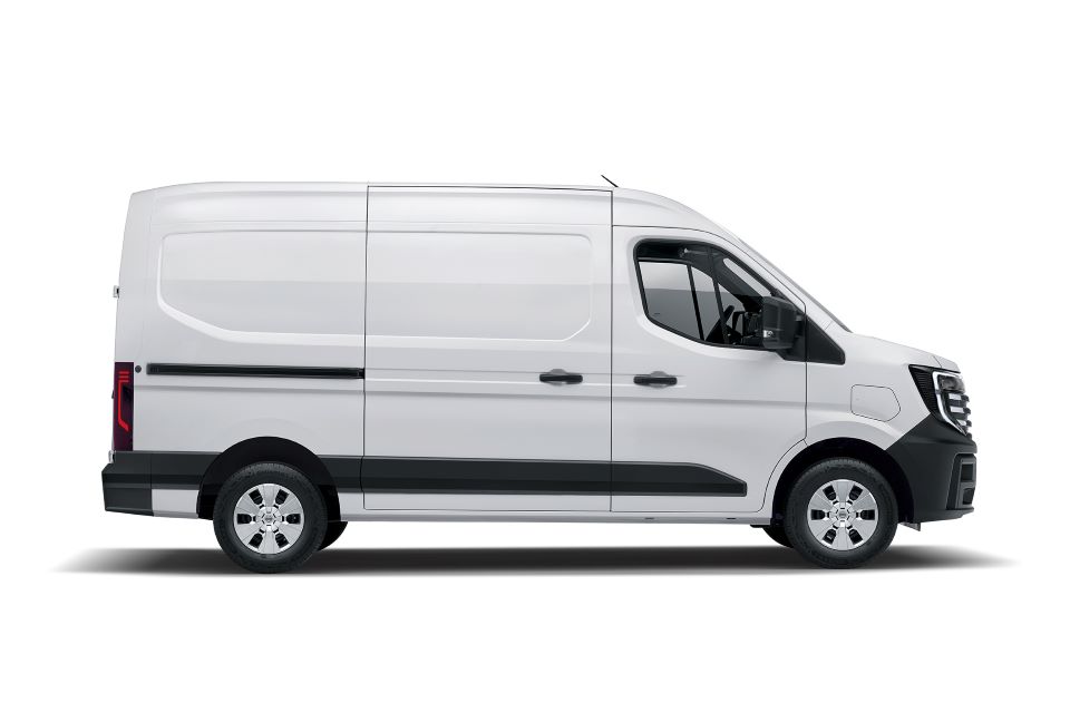 NISSAN INTERSTAR-E