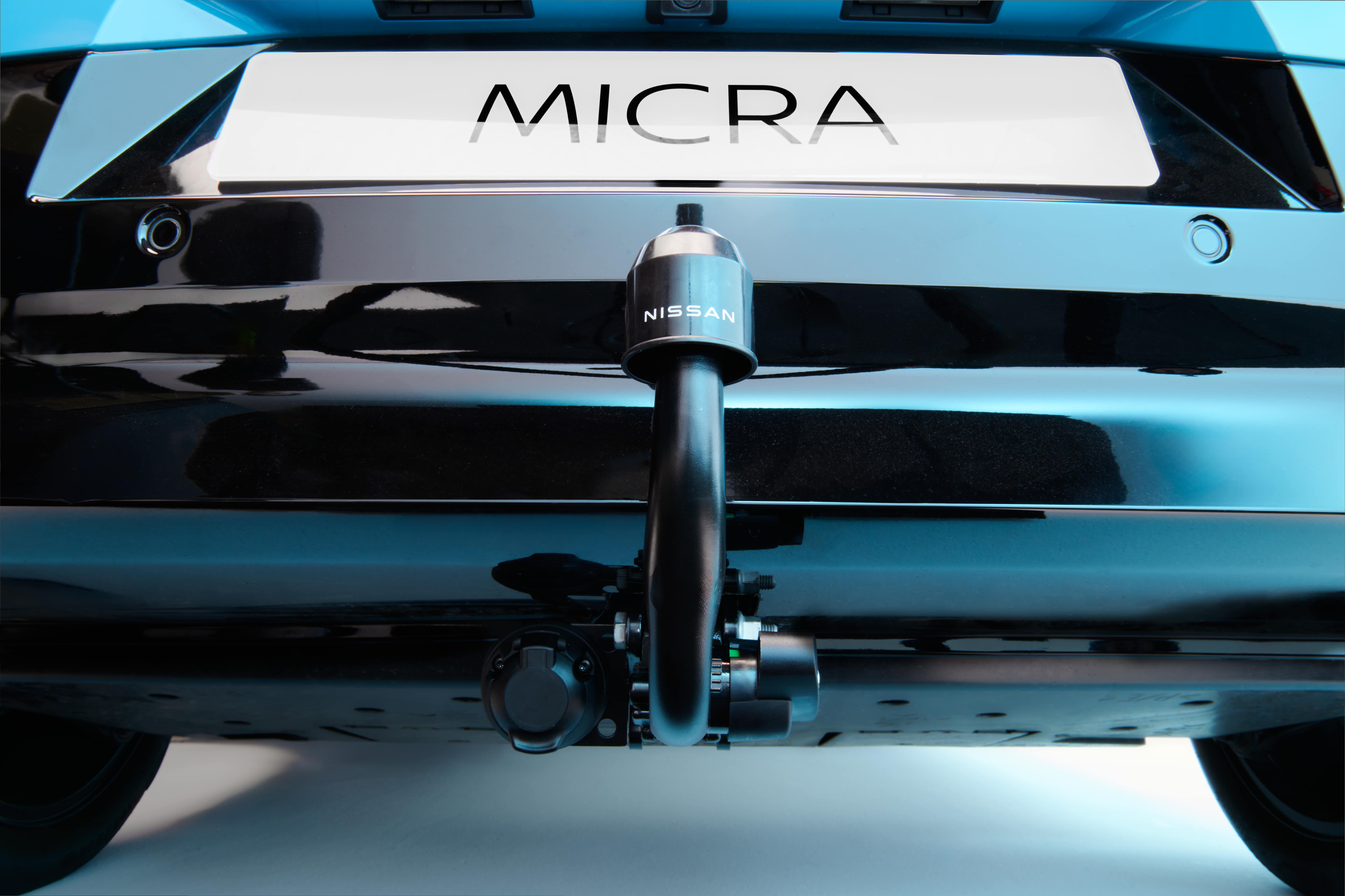 13-bens el-kabelsæt med stikdåse til sikker strømføring på en Nissan MICRA