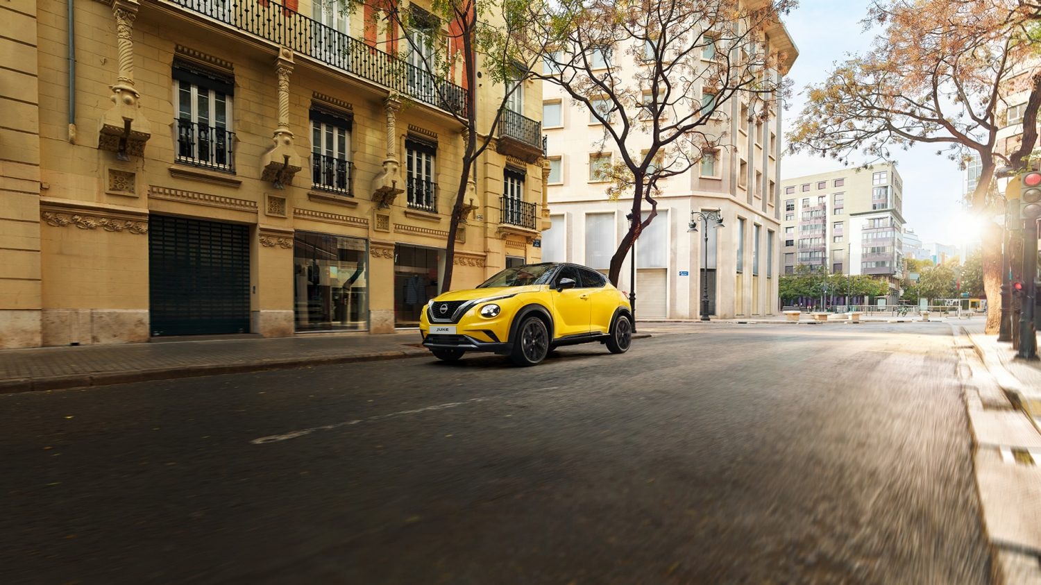Nissan Juke driving shot in the city