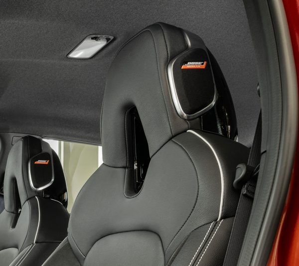 Nissan Juke Bose speakers close up view