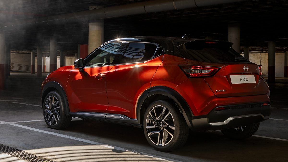 Nissan JUKE Boomerang rear lights and badge view