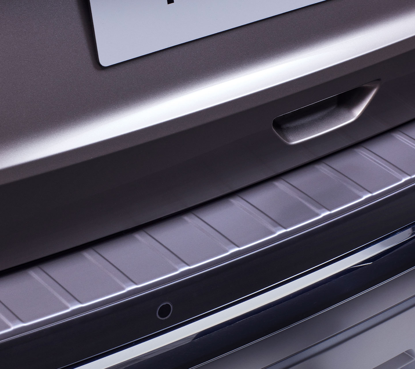 REAR UPPER BUMPER PROTECTOR